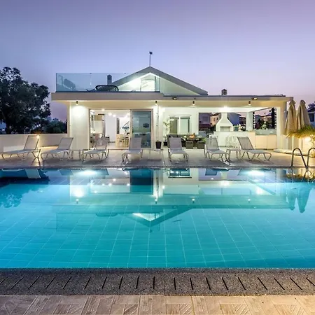 Villa Tzialli Ayia Napa